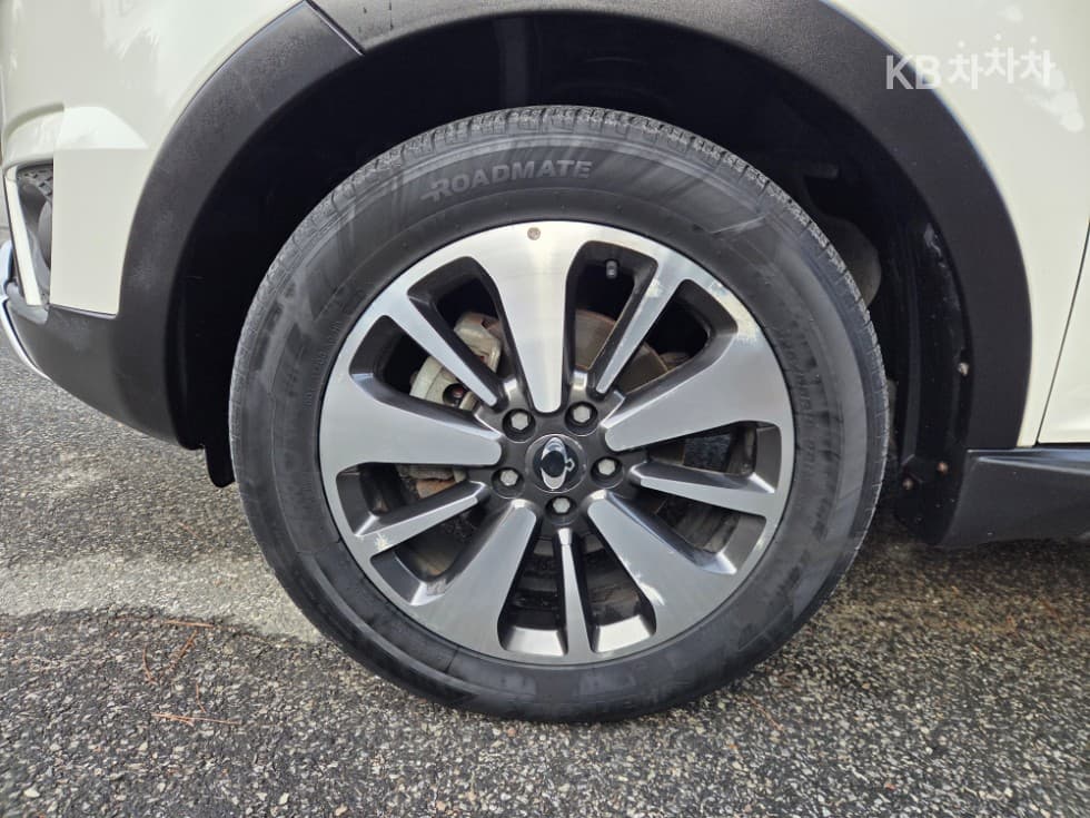 КейДжи Мобилити Нов코란도 C2.0 어드벤처 60th 에디션 4x4 - 28