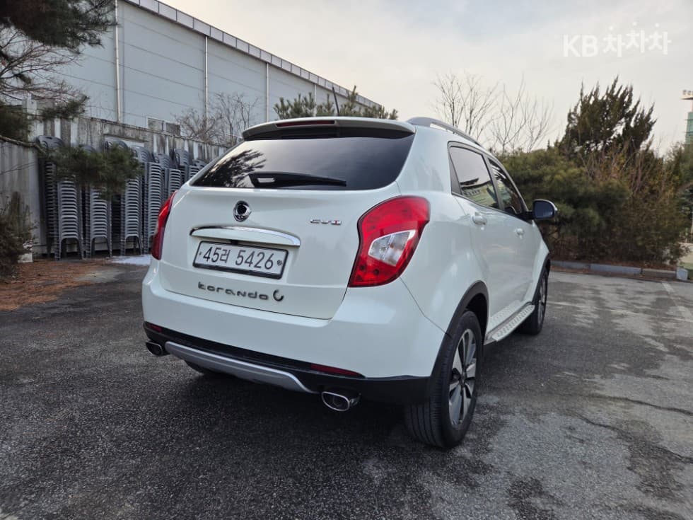 КейДжи Мобилити Нов코란도 C2.0 어드벤처 60th 에디션 4x4 - 4