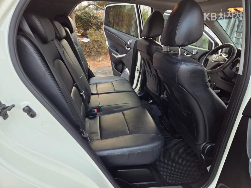 КейДжи Мобилити Нов코란도 C2.0 어드벤처 60th 에디션 4x4 - 20