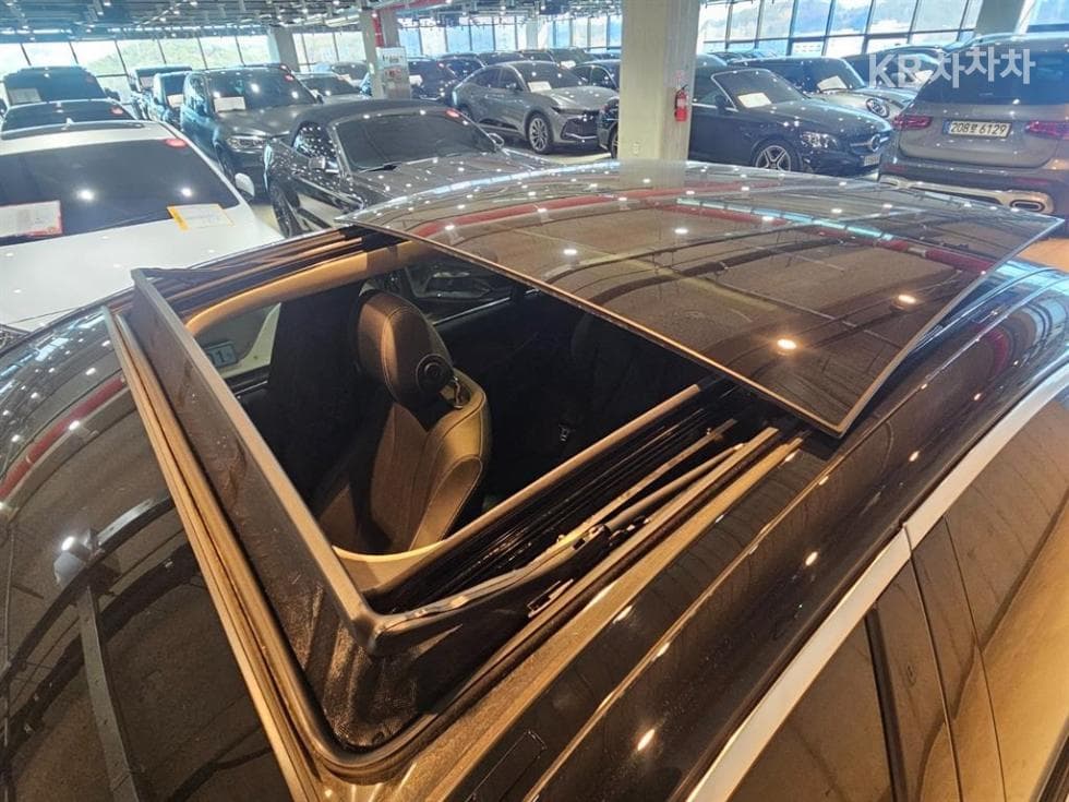 Mercedes-Benz E-Class (W213)E300e Exclusive - 17