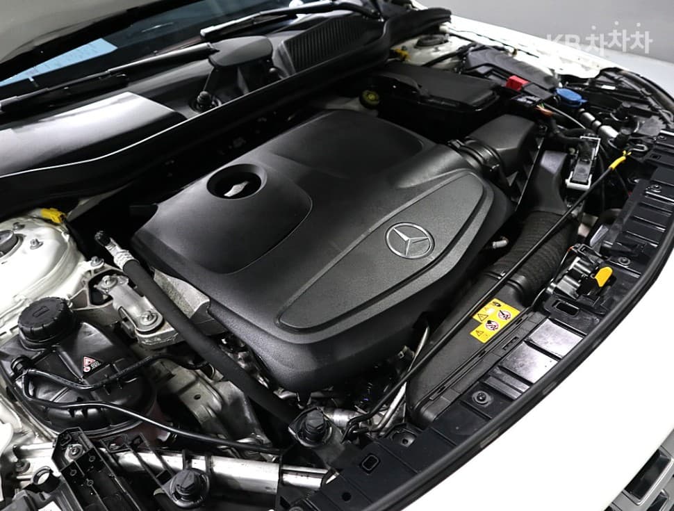 Mercedes-Benz GLA X156GLA220 Premium - 6