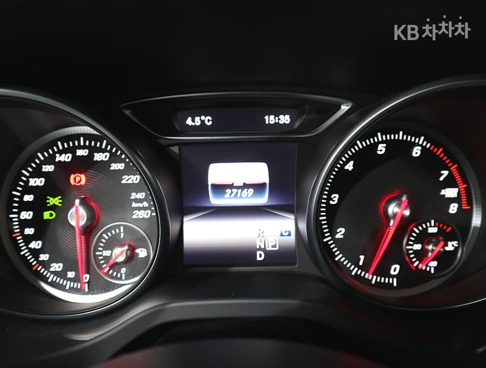 Mercedes-Benz GLA X156GLA220 Premium - 7