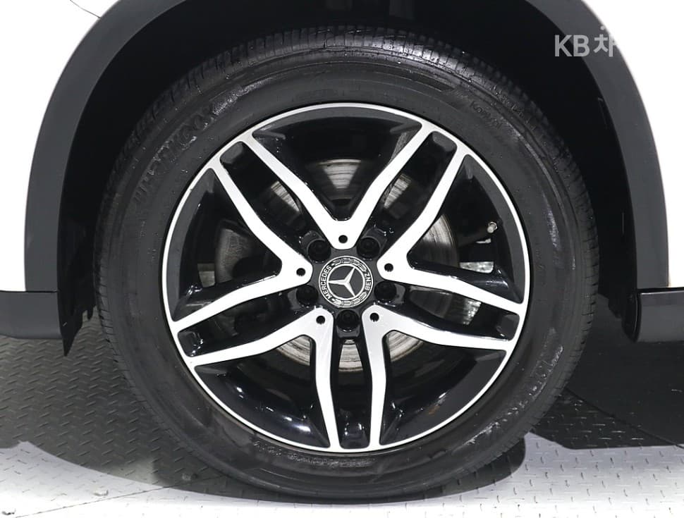 Mercedes-Benz GLA X156GLA220 Premium - 20