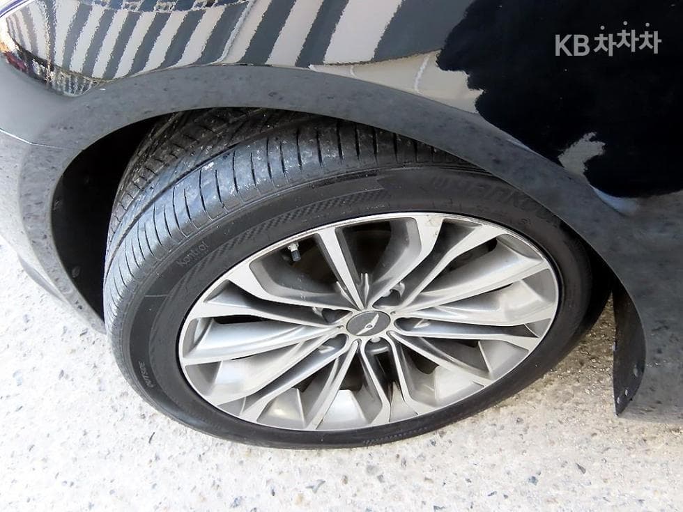 Hyundai GenesisDHG330 Premium - 20