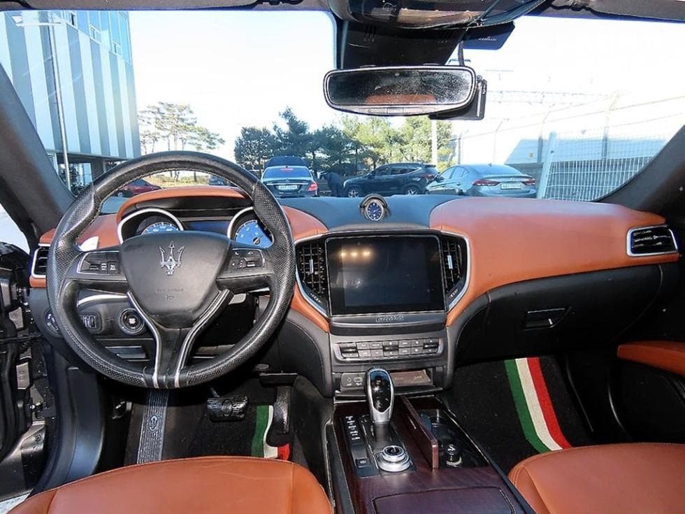 마세라티 기블리3.0 스포츠 - 7