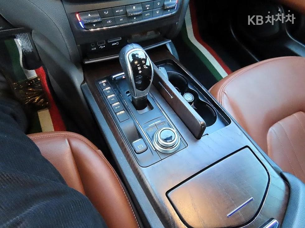 마세라티 기블리3.0 스포츠 - 10