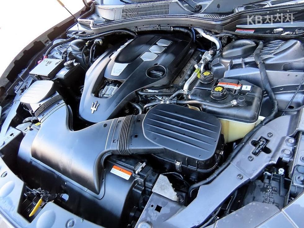 마세라티 기블리3.0 스포츠 - 19