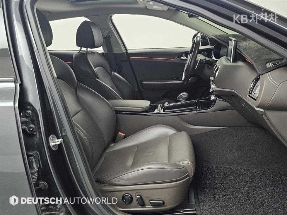 Kia Stinger2.0 Turbo 2WD 플래티넘 - 10