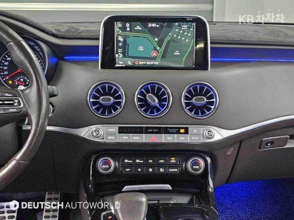 Kia Stinger2.0 Turbo 2WD 플래티넘 - 14