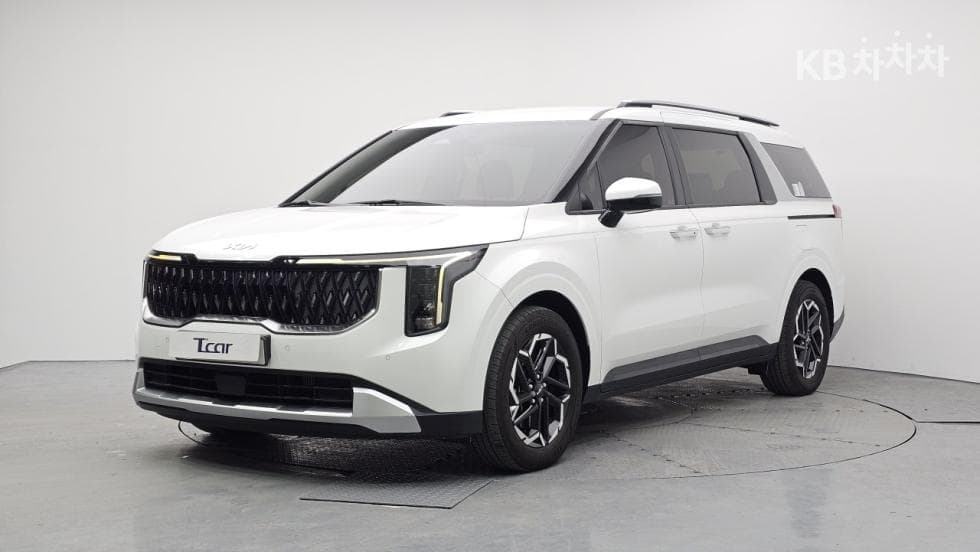 Kia The New (facelift) Carnival 4th generation D2.2 9-seater Prestige - Image 1