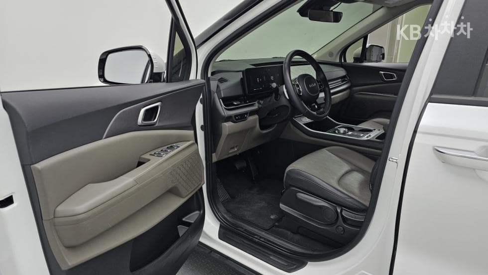 Kia The New (facelift) Carnival 4th generationD2.2 9-seater Prestige - 10