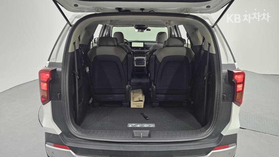 Kia The New (facelift) Carnival 4th generationD2.2 9-seater Prestige - 22