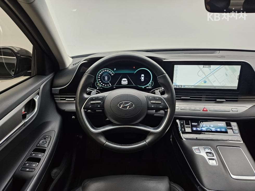 Hyundai The New (facelift) Grandeur (Azera)2.5 Premium - 17