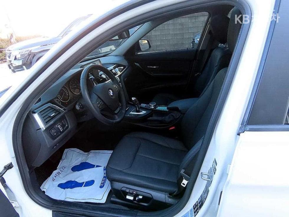 BMW Нов3 Серия320d xDrive F30 - 5