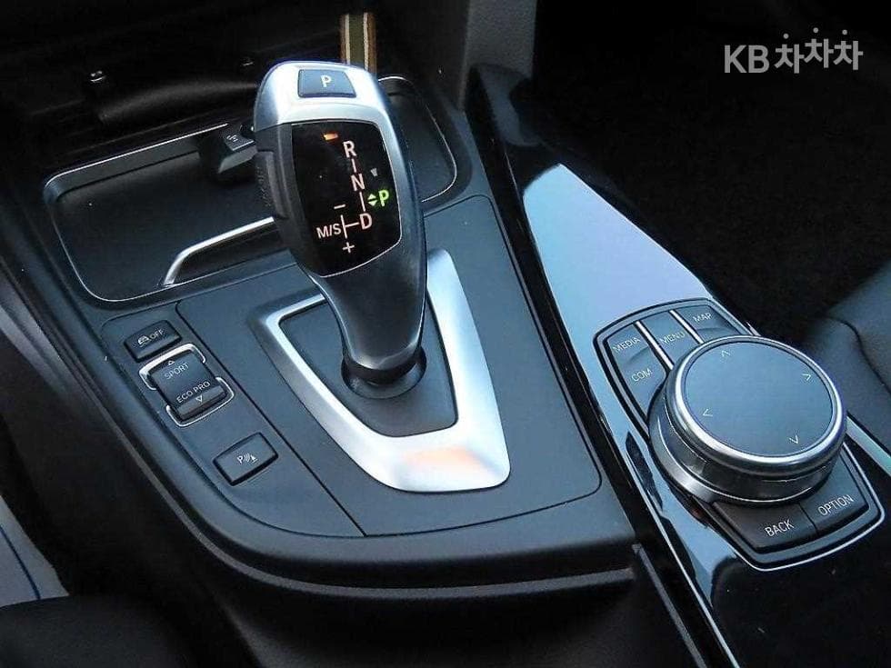 BMW Нов3 Серия320d xDrive F30 - 11