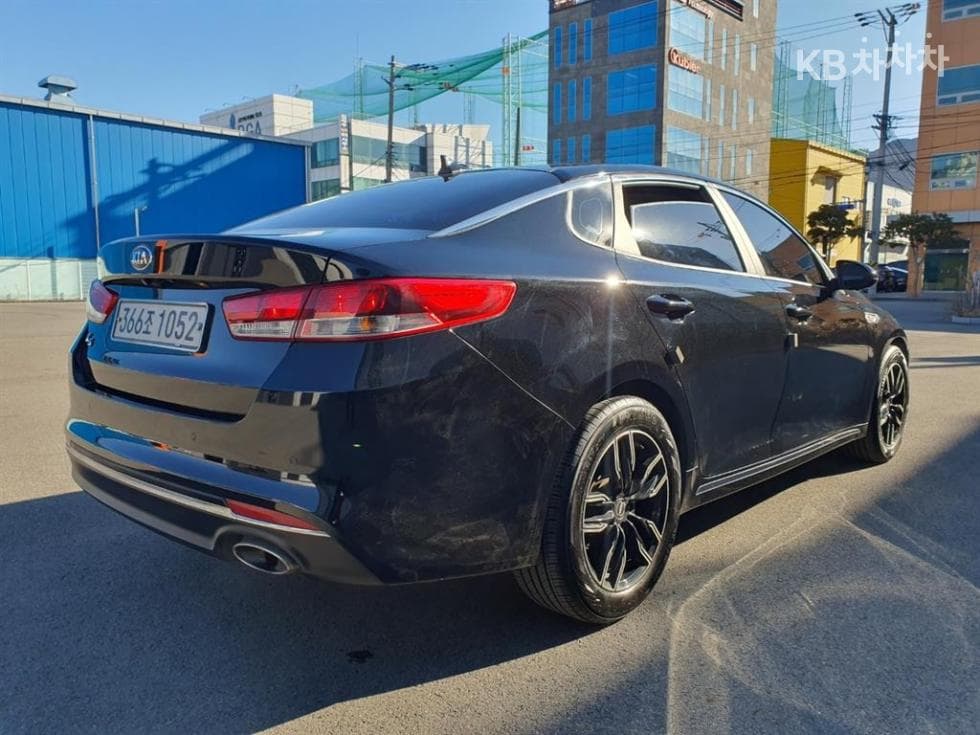 Киа K5 Второ поколение 2.0 Бензин MX Лукс - Image 1