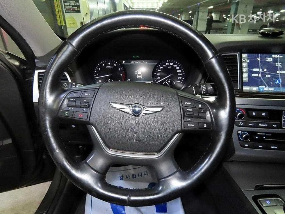 Genesis G803.3 GDI AWD Prestige - 8