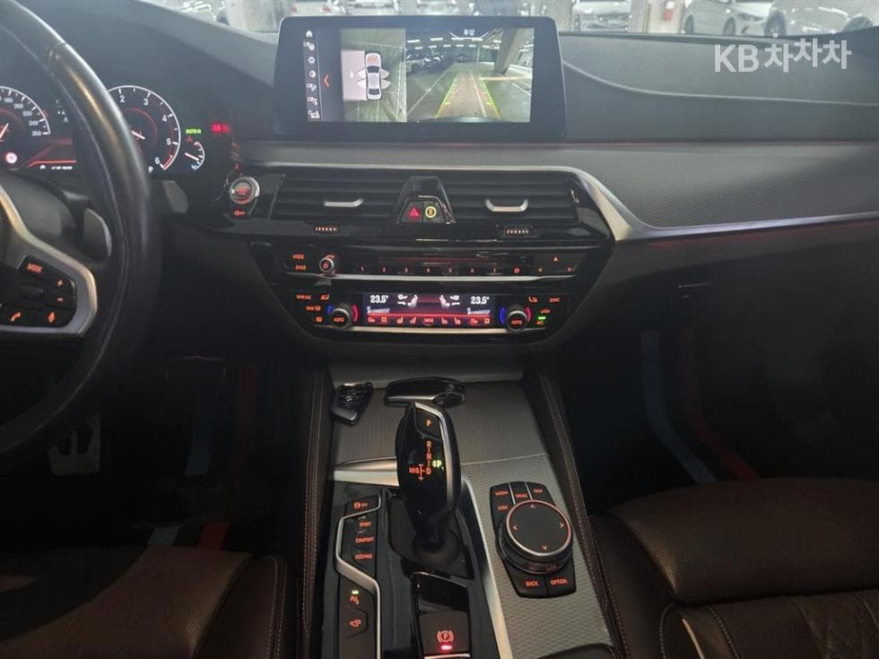 BMW 올New5 Series (G30)520d xDrive M Sport Package Plus - 8