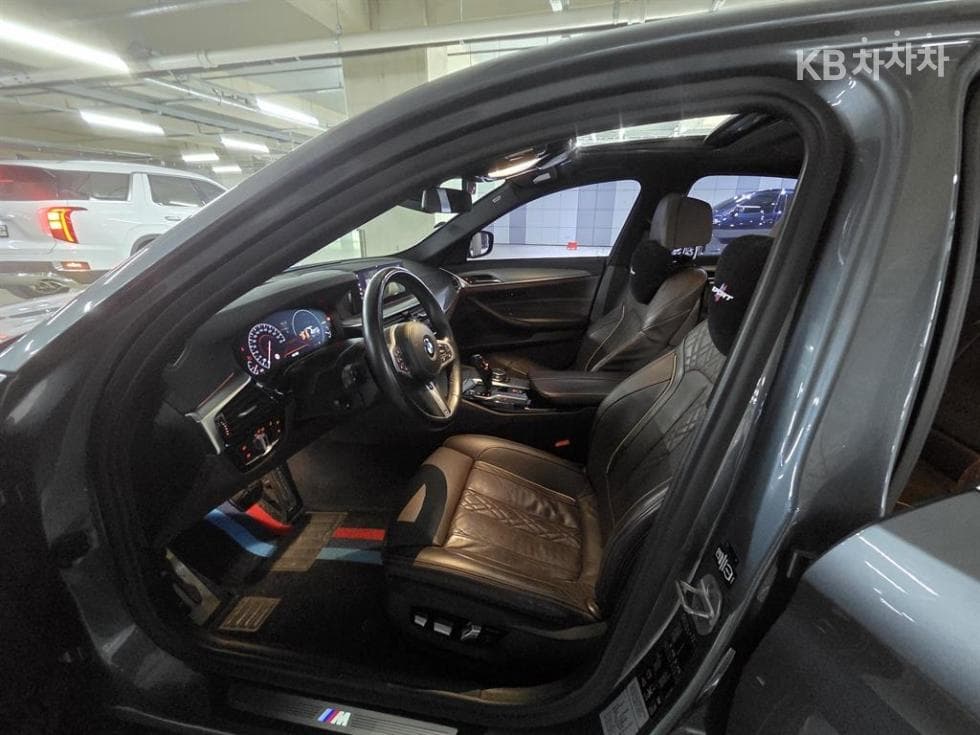 BMW 올New5 Series (G30)520d xDrive M Sport Package Plus - 11