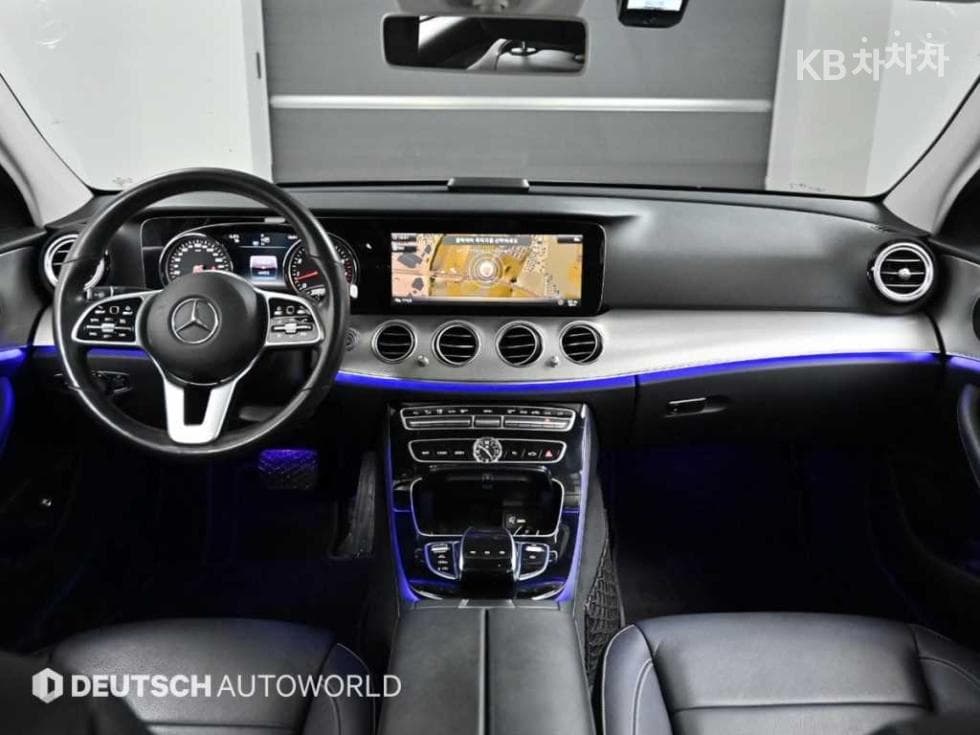 Mercedes-Benz E-Class (W213)E300 Avantgarde - 7