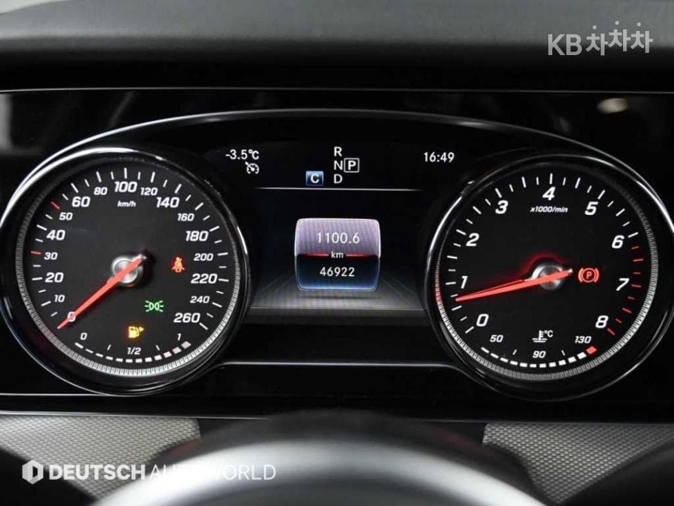 Mercedes-Benz E-Class (W213)E300 Avantgarde - 8