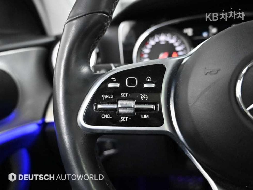 Mercedes-Benz E-Class (W213)E300 Avantgarde - 18