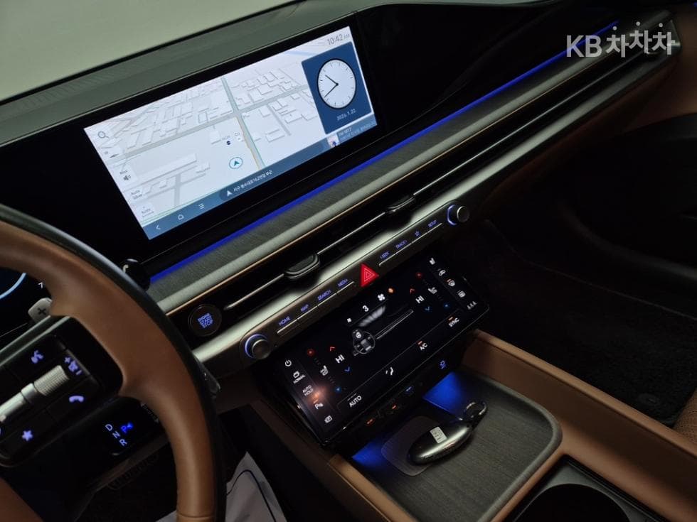 Hyundai The All New Grandeur (Azera)3.5 Gasoline AWD Calligraphy - 10