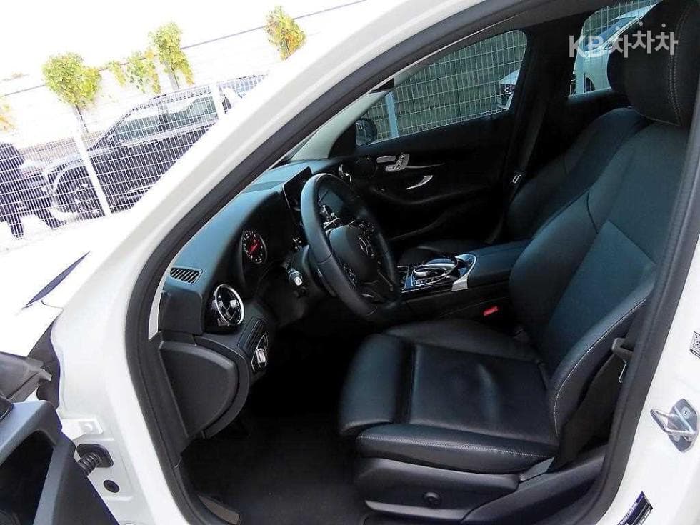 Mercedes-Benz The New (facelift) C-ClassC200 W205 - 5