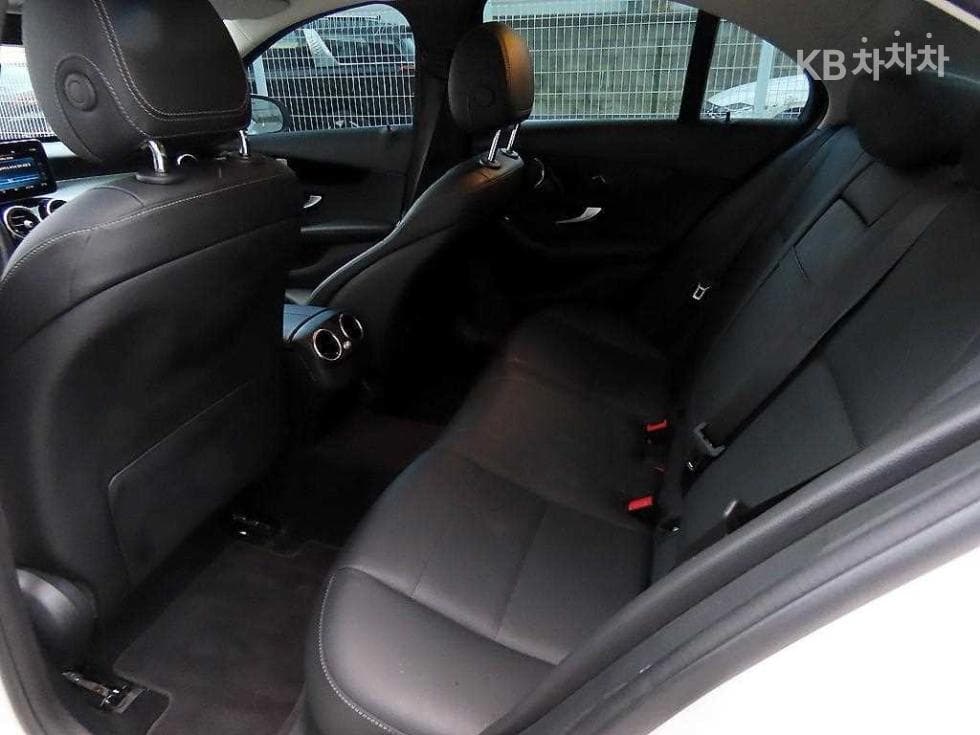 Mercedes-Benz The New (facelift) C-ClassC200 W205 - 6