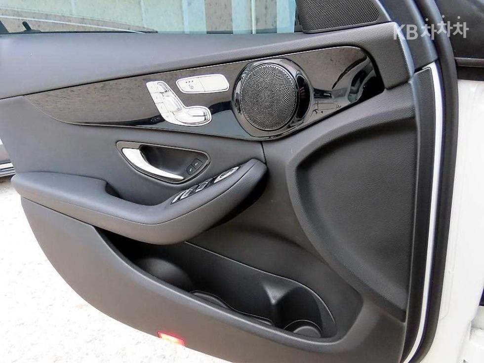 Mercedes-Benz The New (facelift) C-ClassC200 W205 - 11