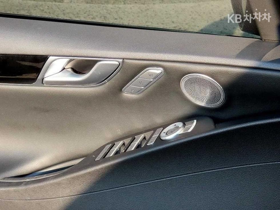 Дженезис G80(RG3)2.5 Турбо Бензин Директ Инжекция 2WD - 12