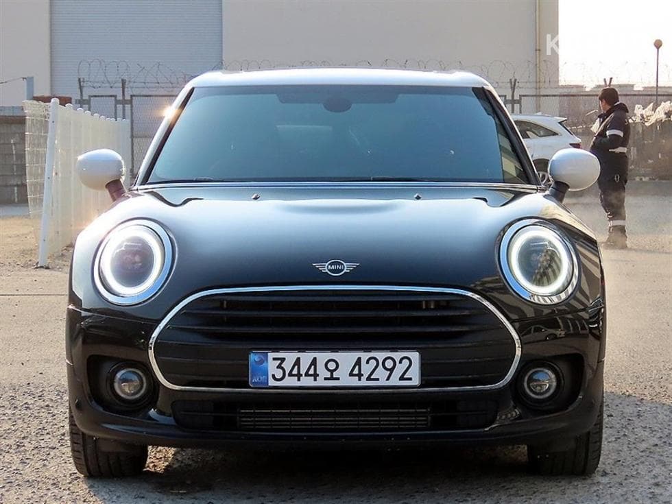 Мини 클럽맨 Второ поколение1.5 Cooper Стандартен