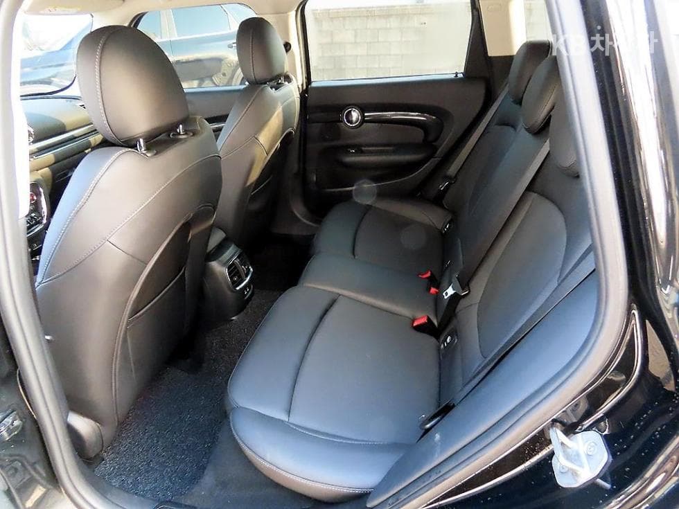 Мини 클럽맨 Второ поколение1.5 Cooper Стандартен - 6