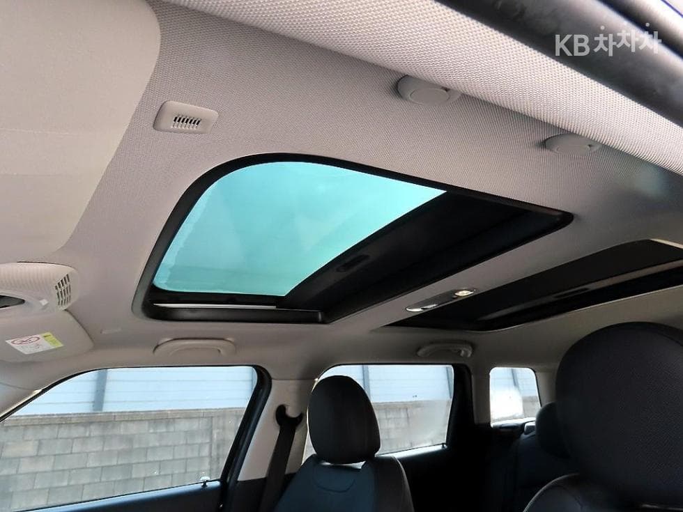 Мини 클럽맨 Второ поколение1.5 Cooper Стандартен - 17