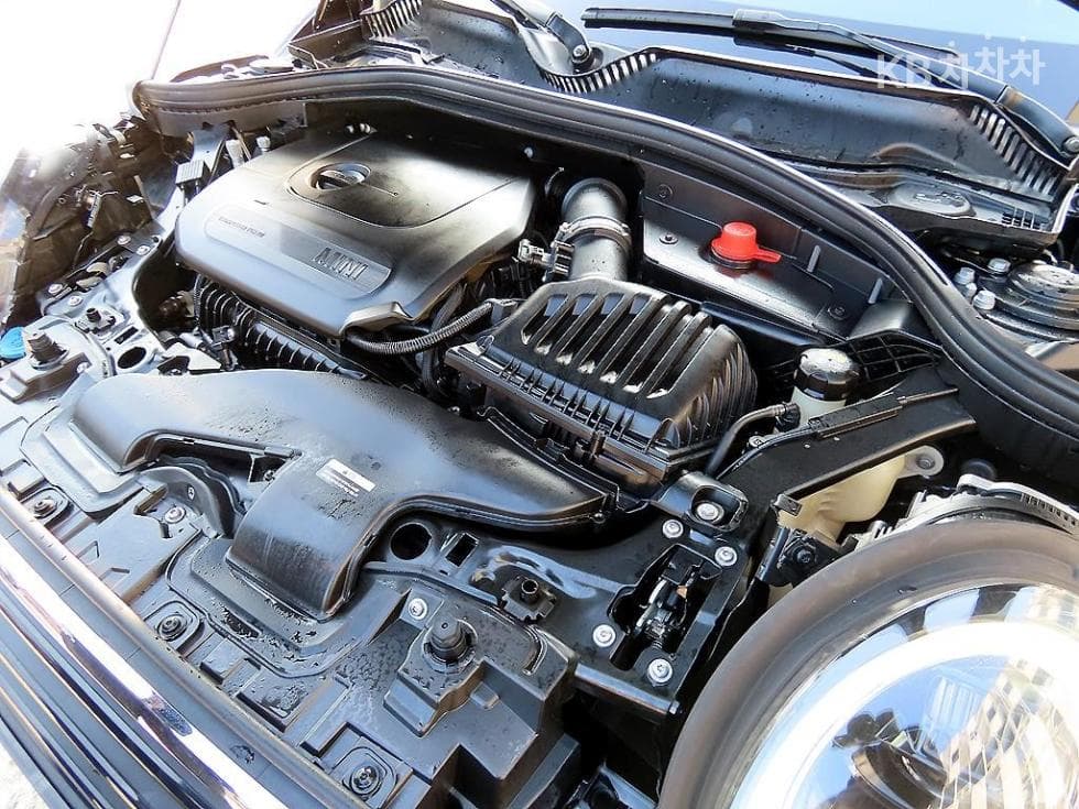 Мини 클럽맨 Второ поколение1.5 Cooper Стандартен - 19