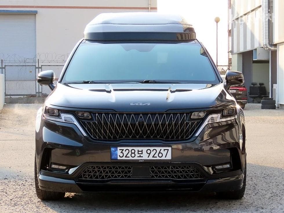 Kia Carnival 4th generation D2.2 9-seater Signature - Image 1