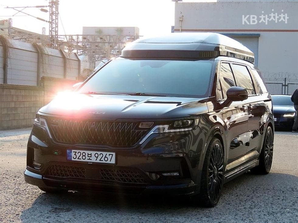 Киа Канивал 4-то поколениеD2.2 9-местен Signature - 2