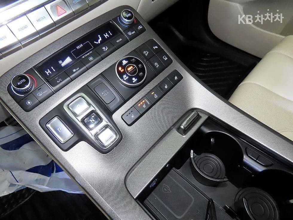 Hyundai Palisade2.2 Diesel 7-seater (Limousine) AWD Calligraphy - 12