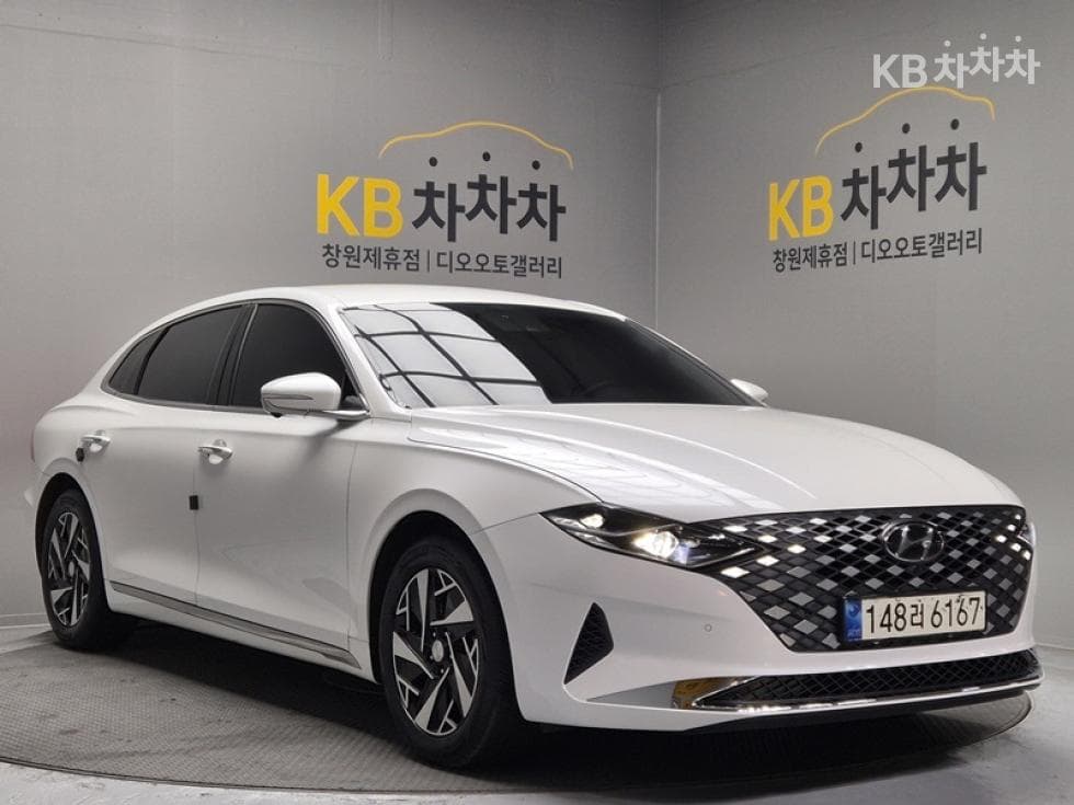 Hyundai The New (facelift) Grandeur (Azera) Hybrid2.4 Le Blanc