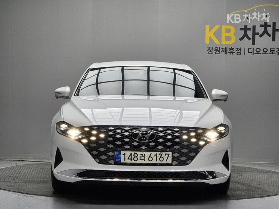 Hyundai The New (facelift) Grandeur (Azera) Hybrid2.4 Le Blanc - 2
