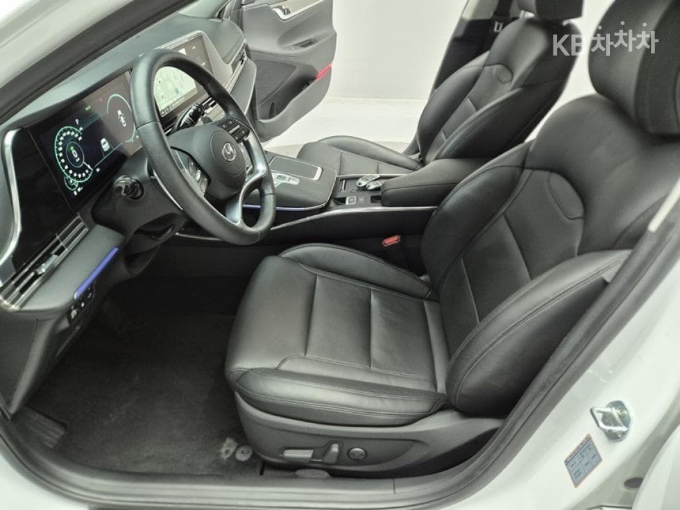 Hyundai The New (facelift) Grandeur (Azera) Hybrid2.4 Le Blanc - 15