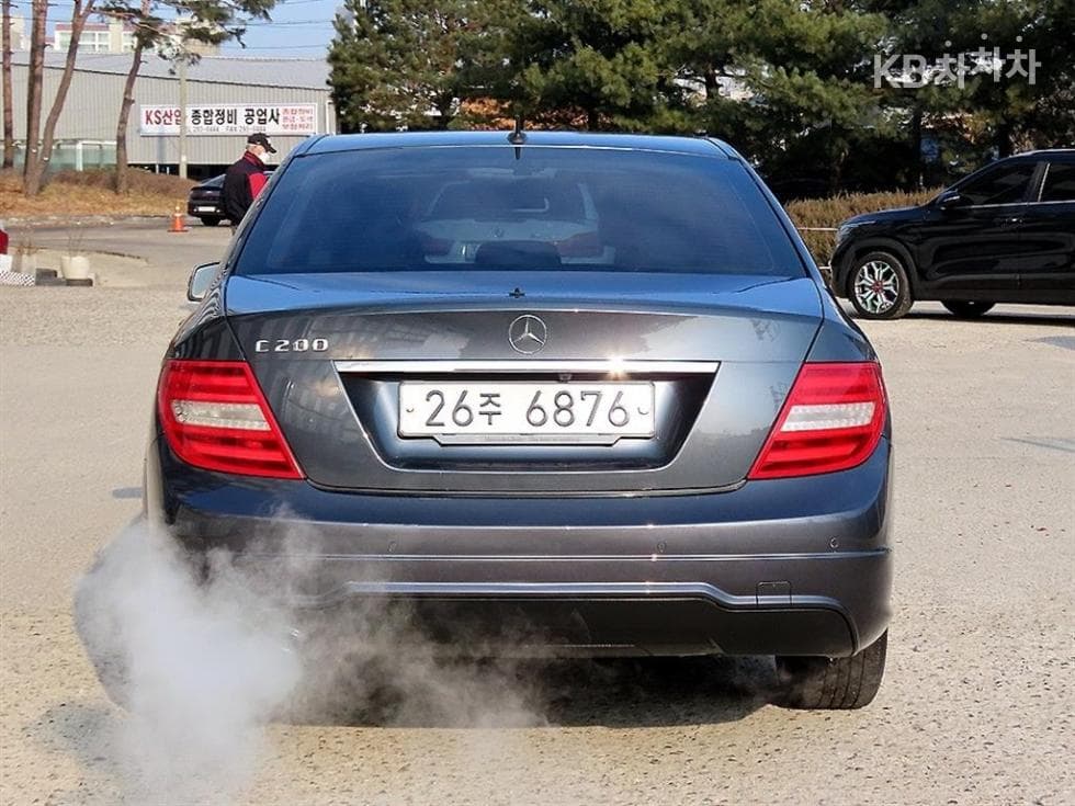 Mercedes-Benz New C-ClassC200 CGI - 4