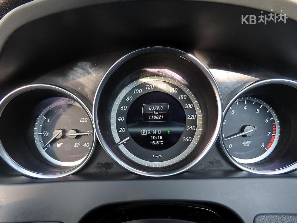 Mercedes-Benz New C-ClassC200 CGI - 9