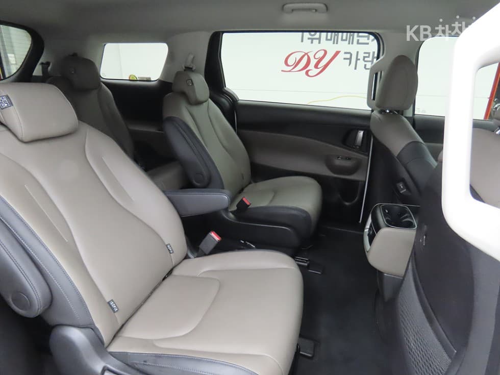 Киа The New (фейслифт) Канивал 4-то поколениеD2.2 9-местен Престиж - 6