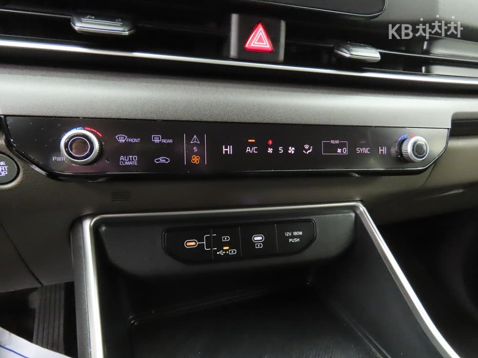 Киа The New (фейслифт) Канивал 4-то поколениеD2.2 9-местен Престиж - 14