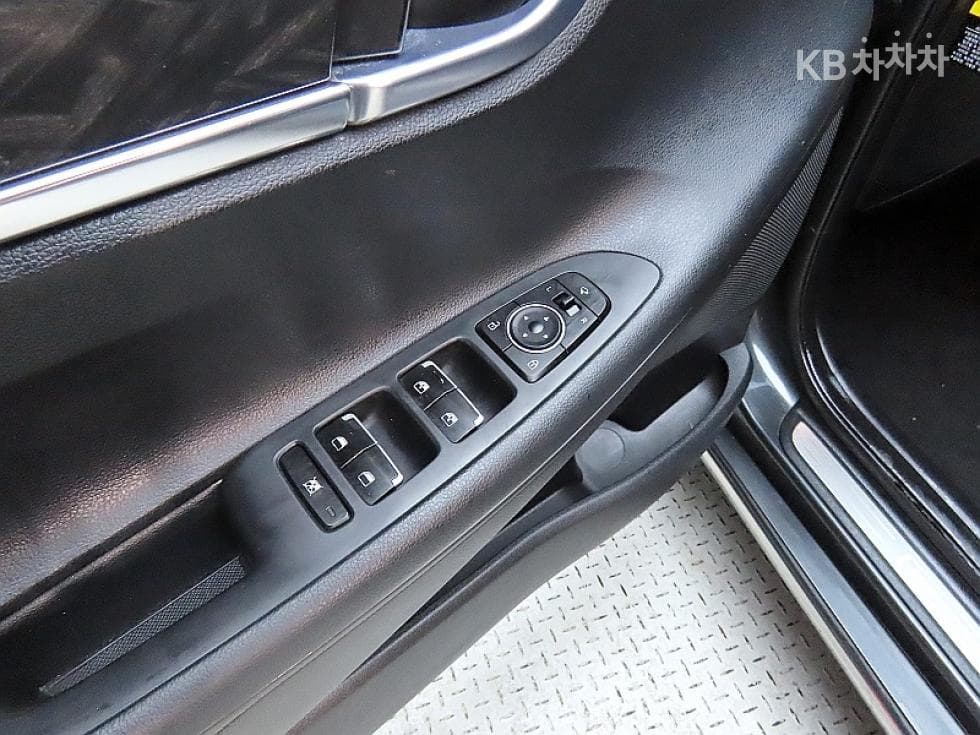 Hyundai Grandeur (Azera)IG2.4 Premium Standard - 13