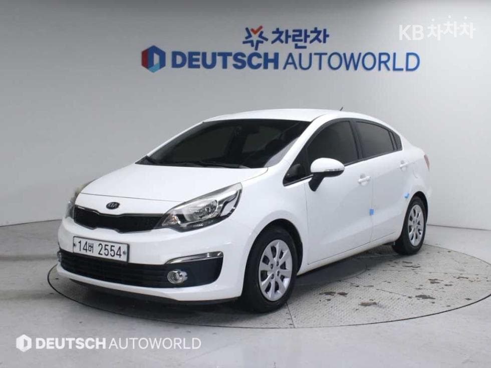 Kia The New (facelift) Pride / Rio 1.4 MPI Sedan Trendy - Image 1