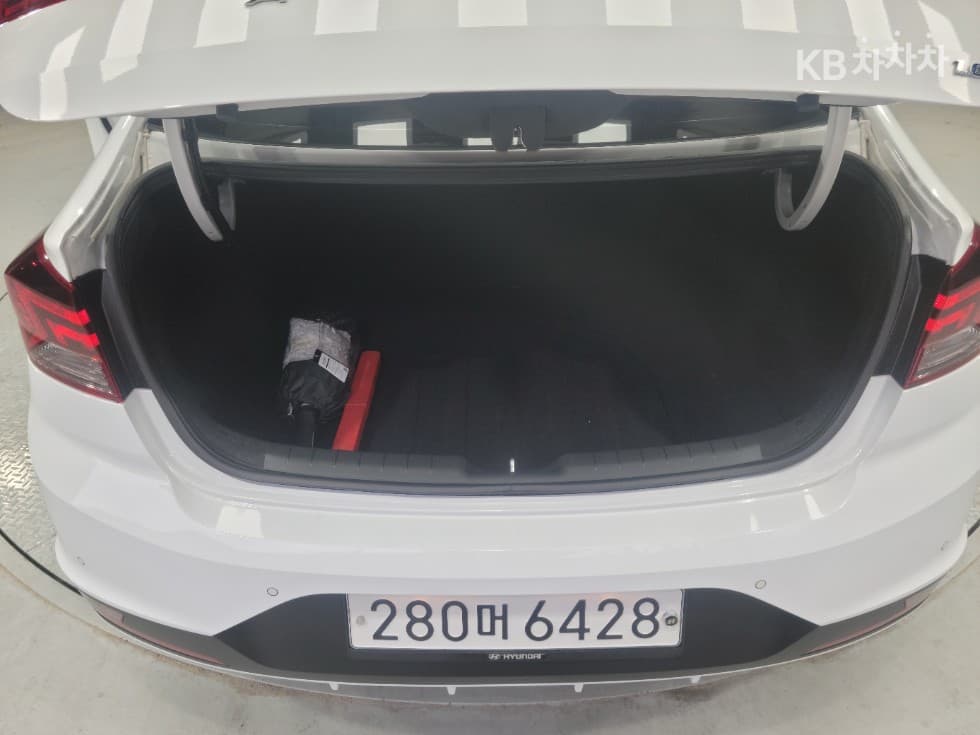 Hyundai The New (facelift) Avante (Elantra) ADSmartstream G1.6 Smart - 28