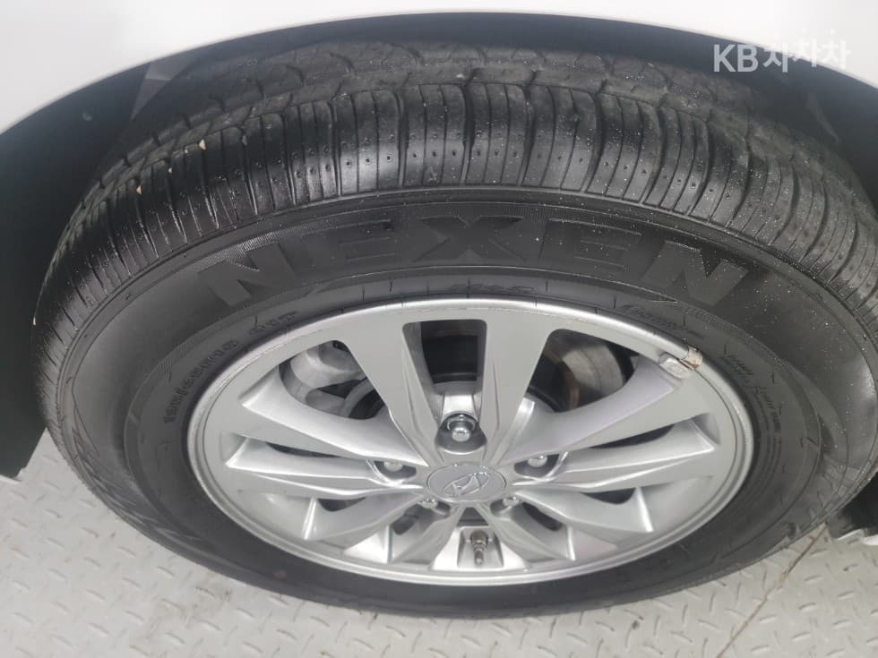 Hyundai The New (facelift) Avante (Elantra) ADSmartstream G1.6 Smart - 25