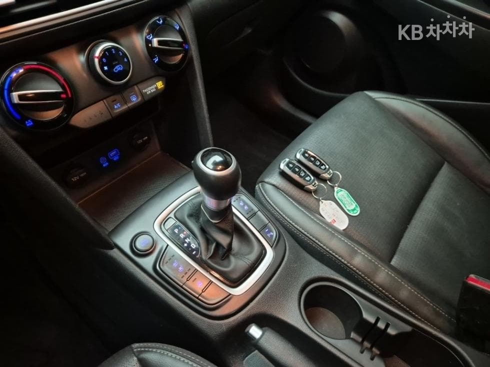 Хюндай Kona1.6 Турбо Modern 팝 - 13